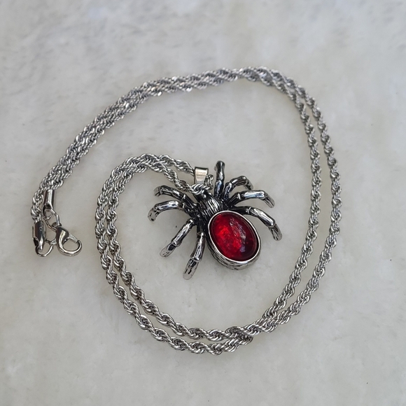 Gothic Style Red Crystal Cute Spider Pendant Necklace Punk Rock Halloween - Picture 5 of 8